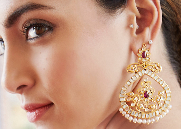 Glam up your classic look with Engraved Mughal jewelry. Explore our unique collection of earrings for women by Anita Dongre.